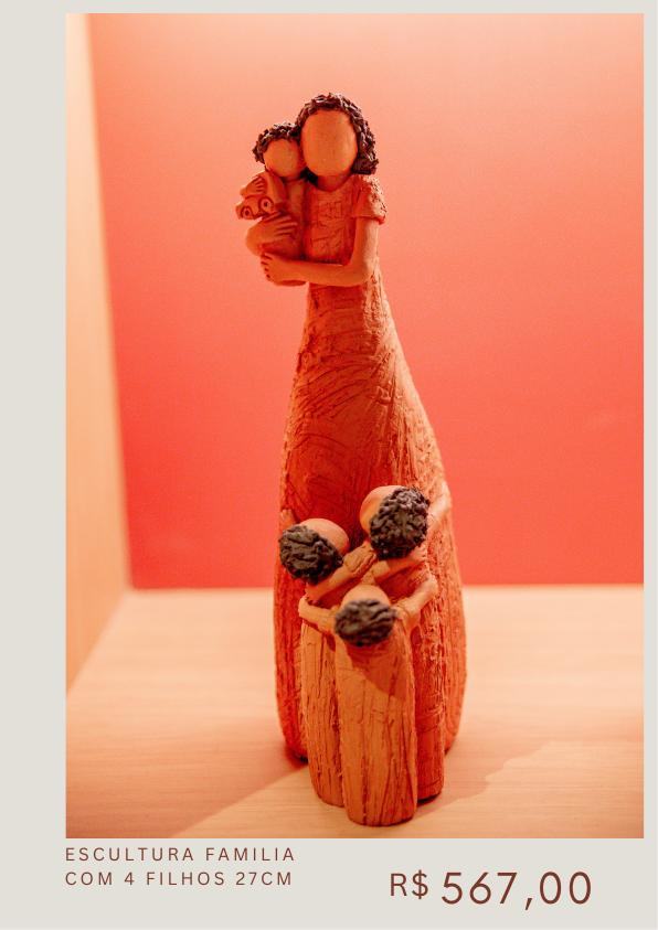 Escultura Família com 4 filhos